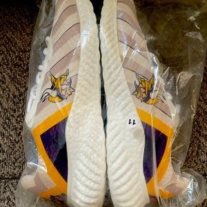 Minnesota Vikings sneakers size 11